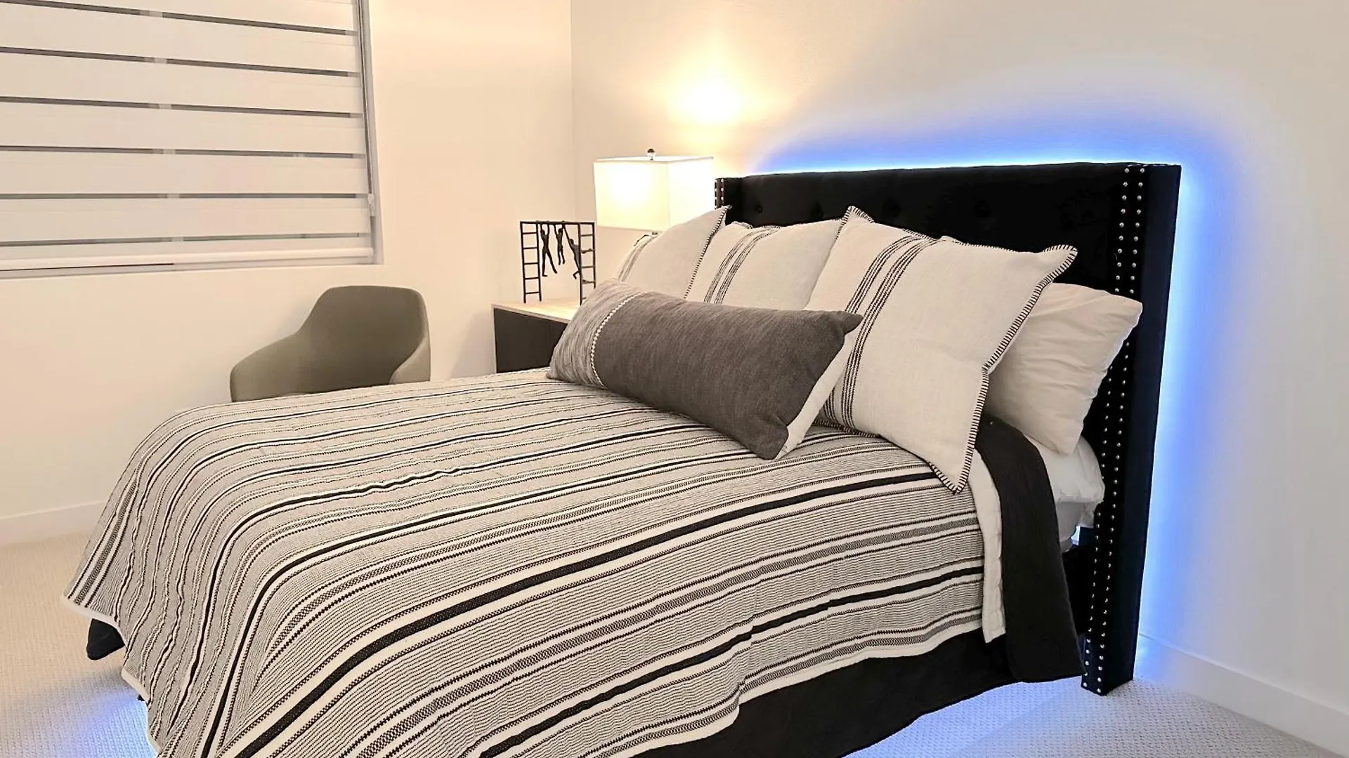 Palm Springs Paradise, Luxe Living Near Coachella, Pool & Views Holiday home Palm Springs